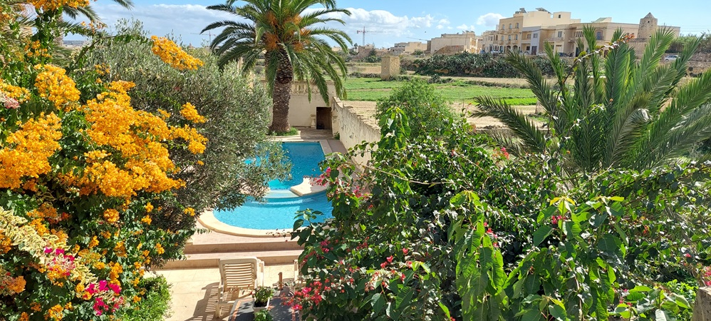 Partly furnished House